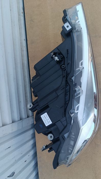 Vendo farol direito de BMW 3 series F30 31 xenon ano 2013/19