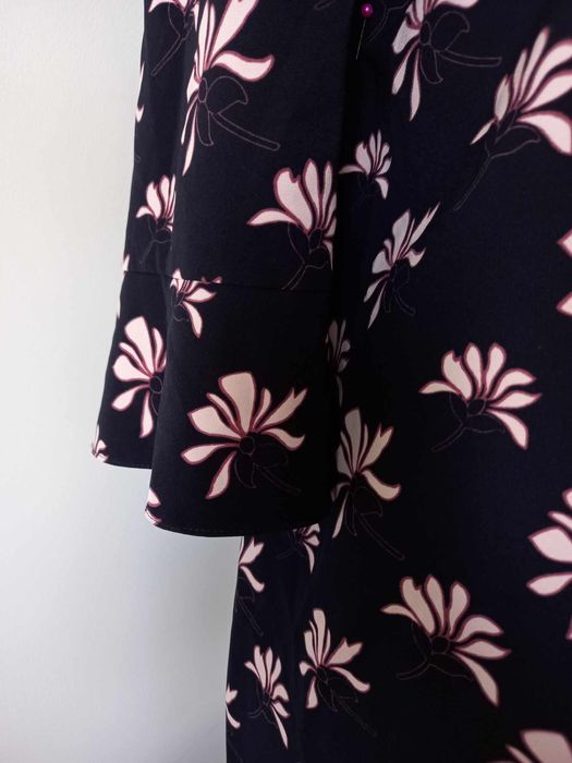 Elegancka sukienka w rozm 48, stan idealny