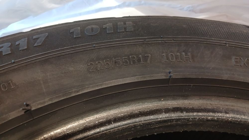 Продам резину , шини зима. 225-55-17