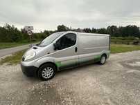 Opel Vivaro . Long.  Ładny
