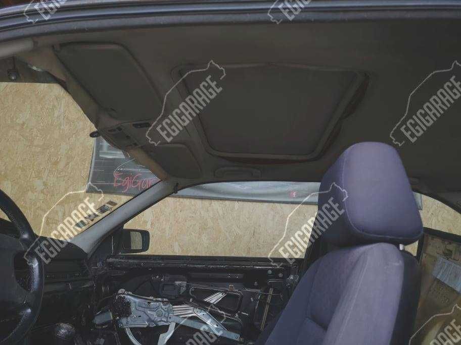 BMW E36 318is Coupe _ Para Peças