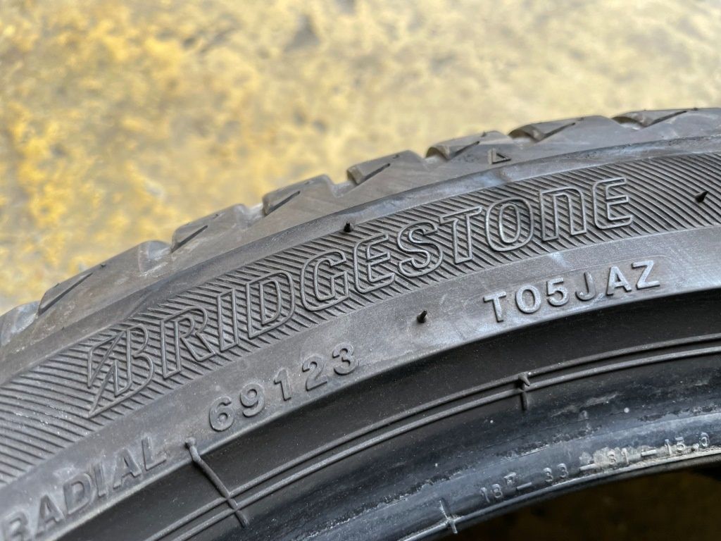 225/40 R18 Bridgestone 4 шт. Осиаток75% 2019 год