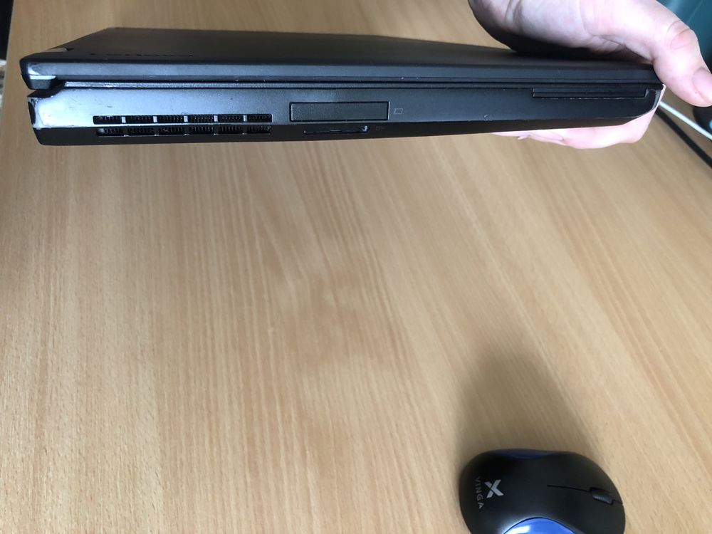 Ноутбук Lenovo P50 з безпровідною мишкою та зарядкою