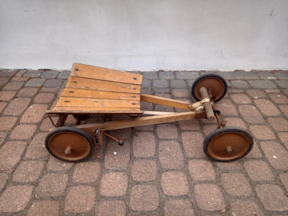 Zabytkowy jeździk zabawka gokart jak azak vintage