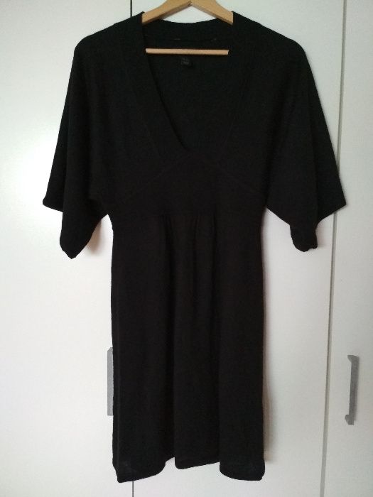 Piękna Kobieca Oryginalna Sukienka Czarna Akryl Wełna H&M - Okazja!