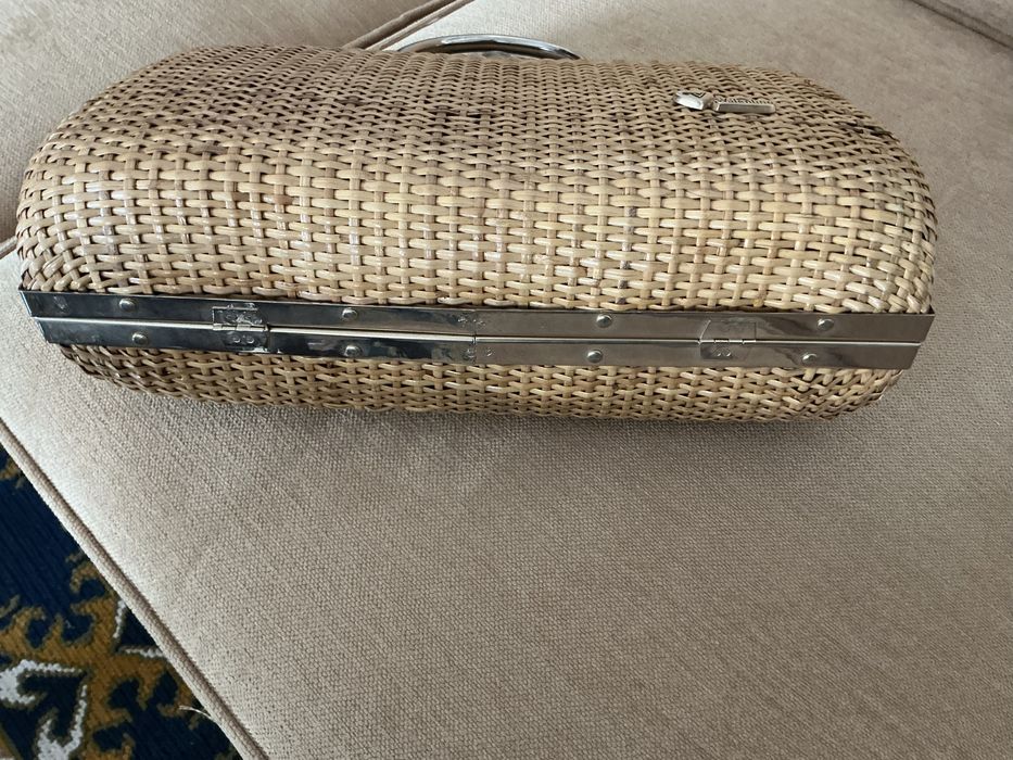 Mala de palhinha italiana VALENTINO em bom estado