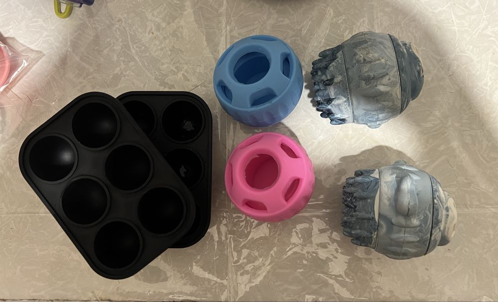 Годівниці для повільного годування для собак