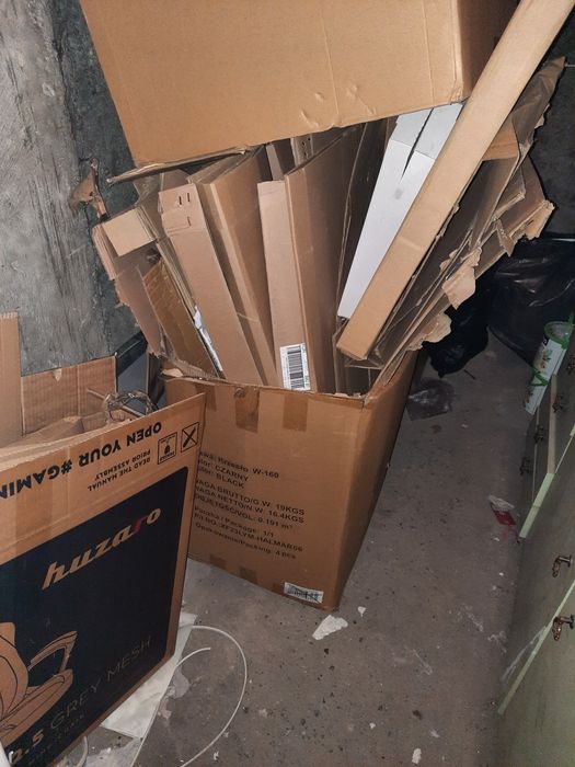 Oddam kartony  na spalenie