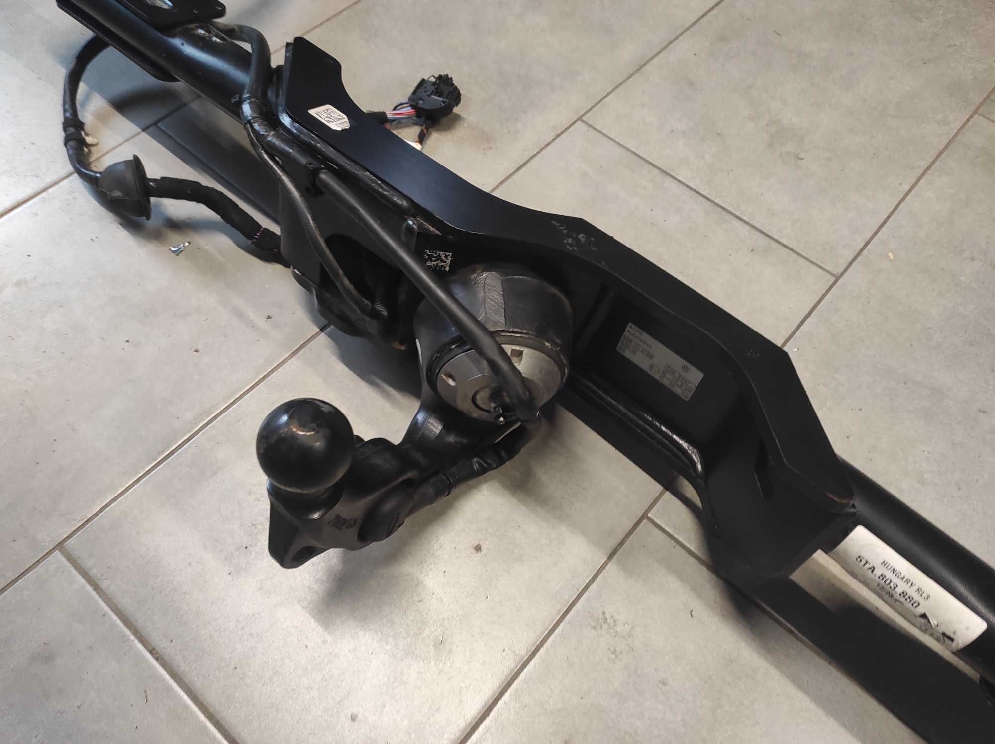 Oryginalny Hak holowniczy VW Touran III 15-