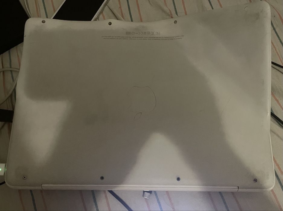 MacBook 13inch mid 2010