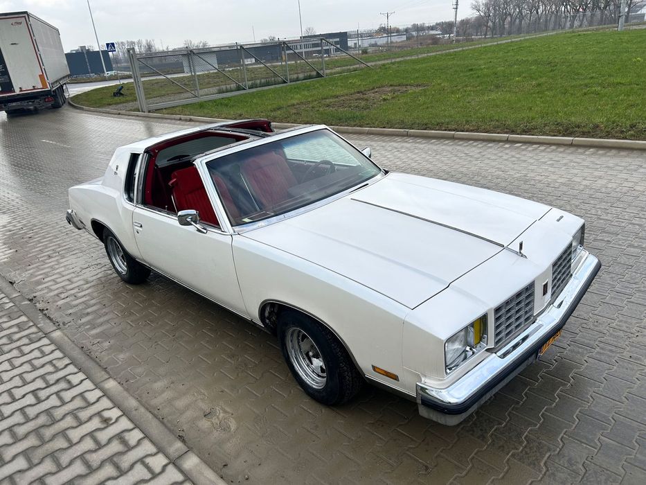 Oldsmobile Cutlass Cadillac chevrolet mustang corvette zabytkowy cabrio