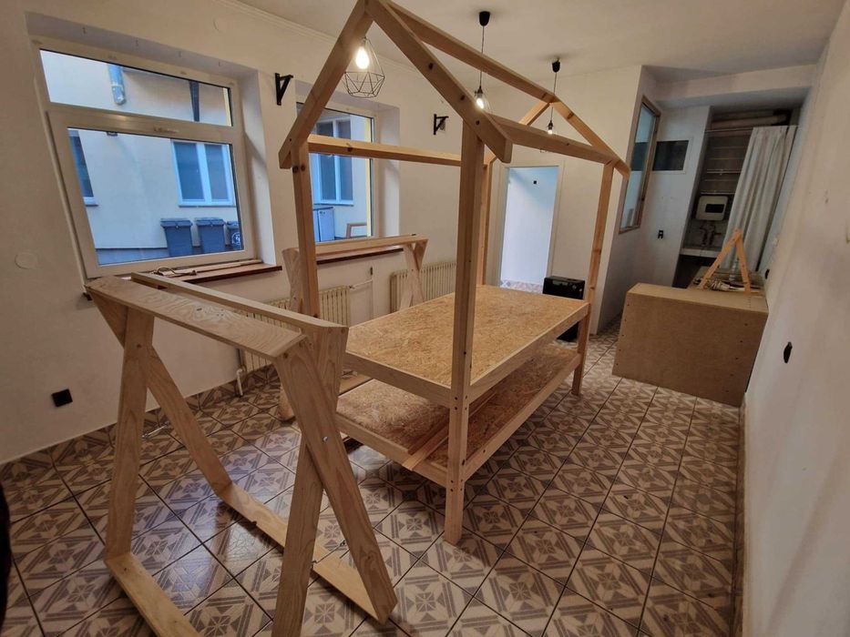 Lokal w ścisłym centrum Łańcuta na parterze na biuro lub usługi