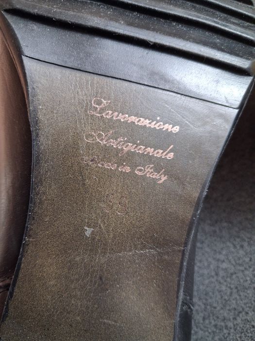 Sheen шкіряні ботильйони 39 р.