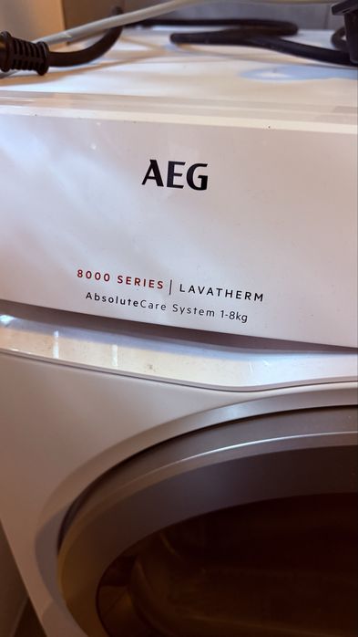 Maquina secar / AEG 8000 series
