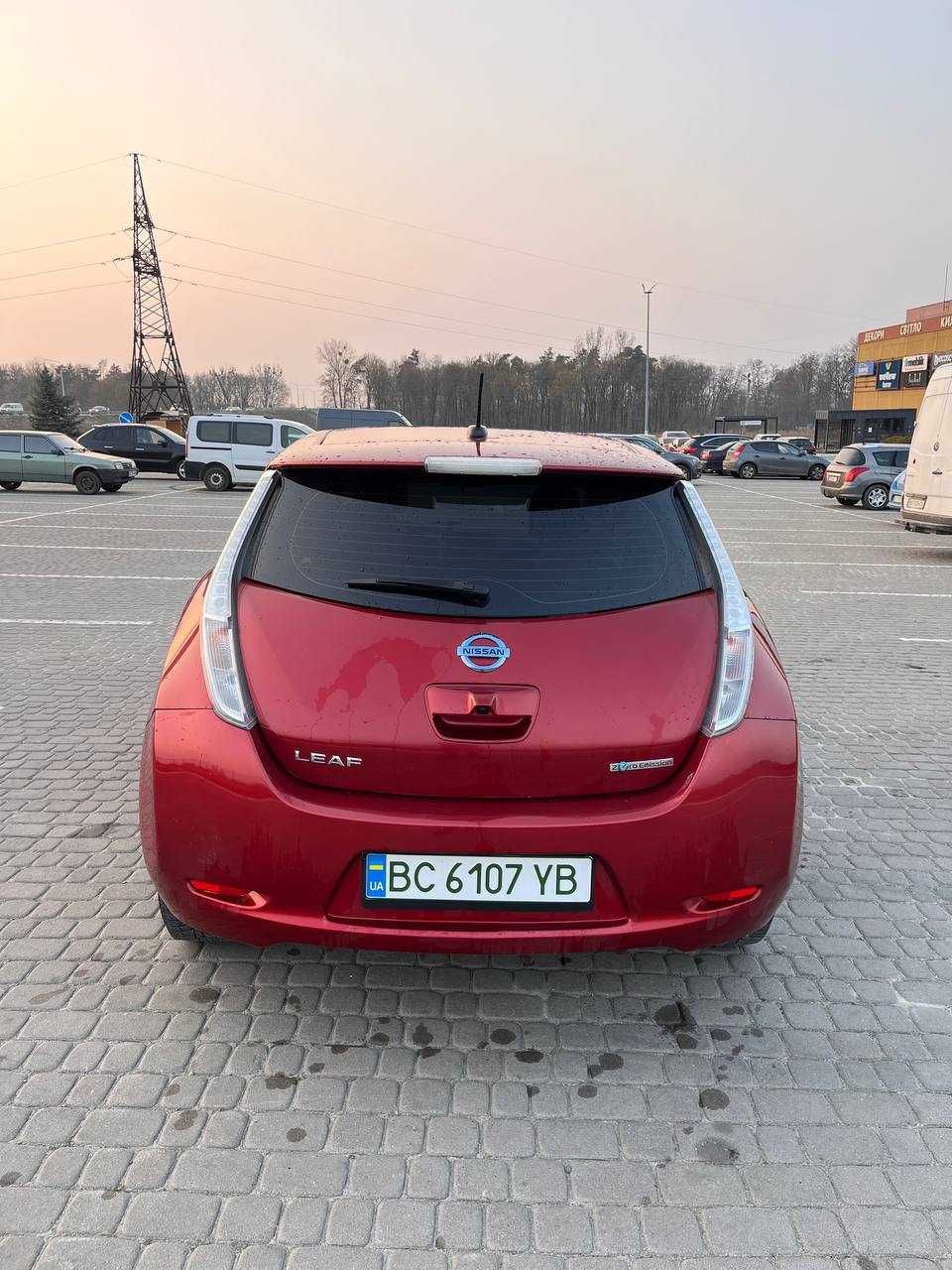 Nissan Leaf 2014 24 кВт 11 поділок Без швидкісної зарядки Львів