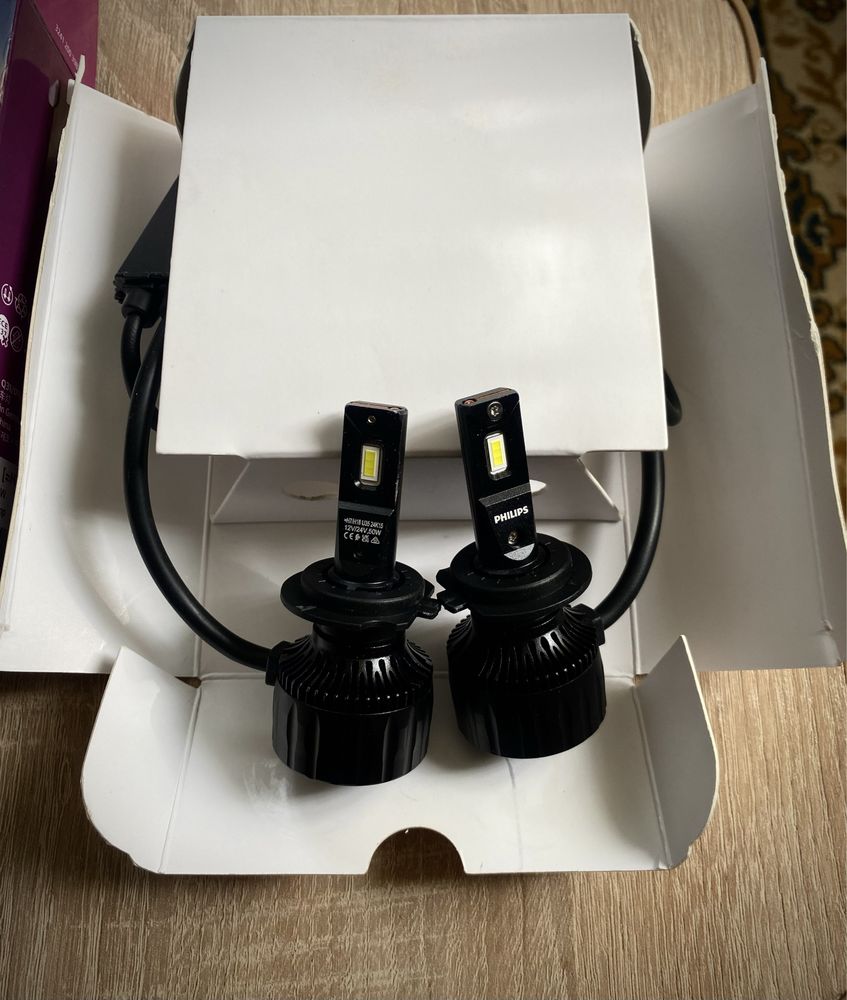 Led лед лампи philips H7 на шкода октавіа а5