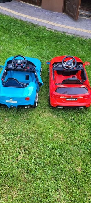 Sprzedam samochód- niebieskie BMW dla dzieci elektryczny