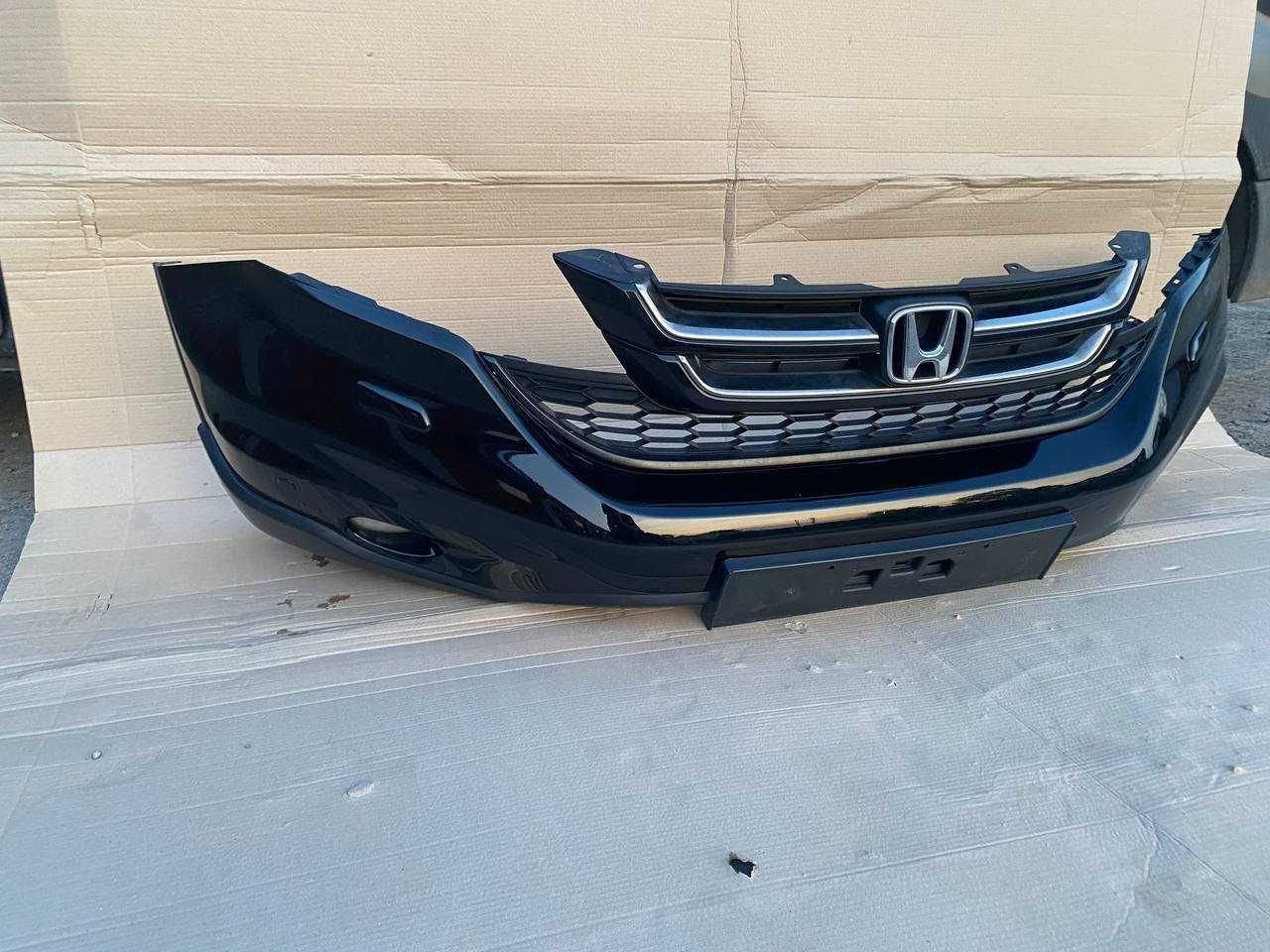 Бампер передній Решетка Hohda CR-V 3 CRV CR V  Хонда срв ЦРВ 2010-2012