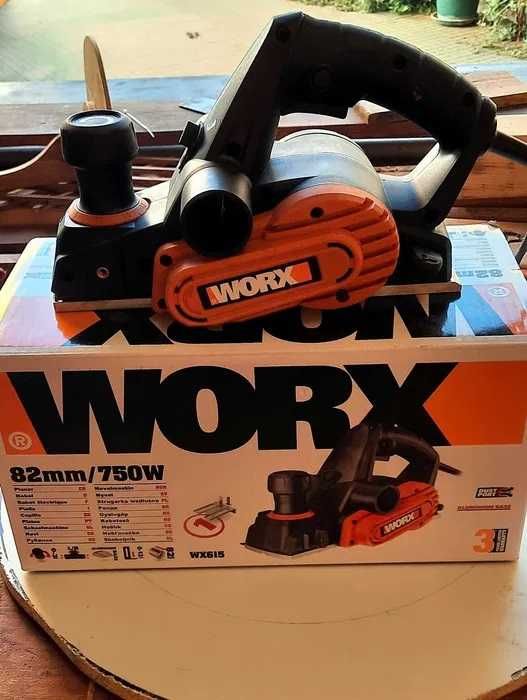 Plaina da marca WORX WX615 750W na sua caixa original