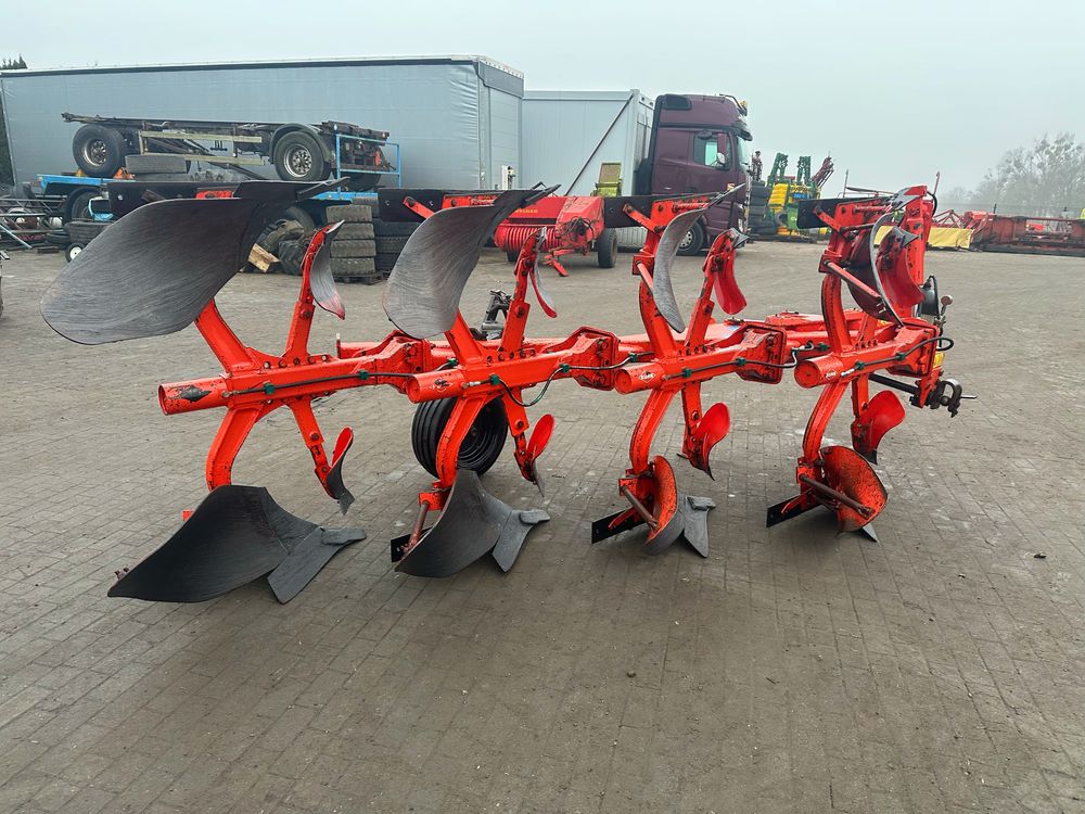 Pług obrotowy Kuhn  Master 120 4 skibowy SUPER STAN