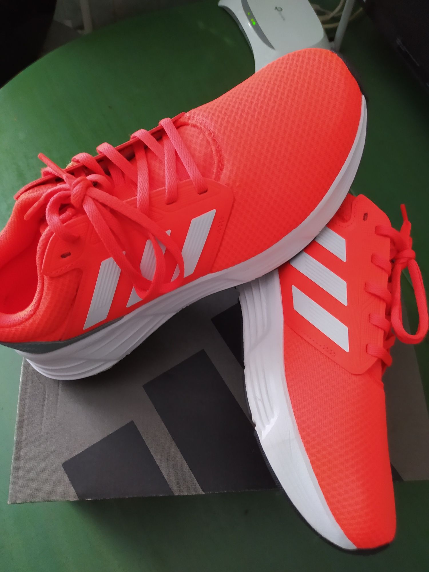Adidas Galaxy 6 M 44,43