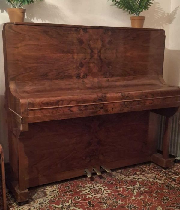Продам антикварне піаніно чеського виробництва, французька механіка