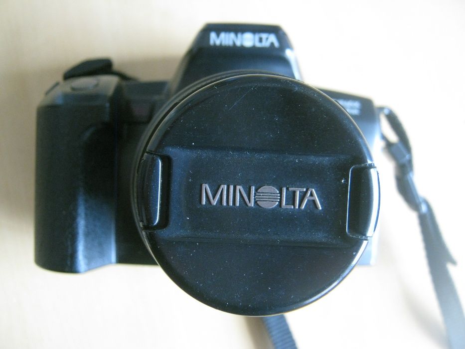 Minolta Dynax 303 si e mala a prova de agua.