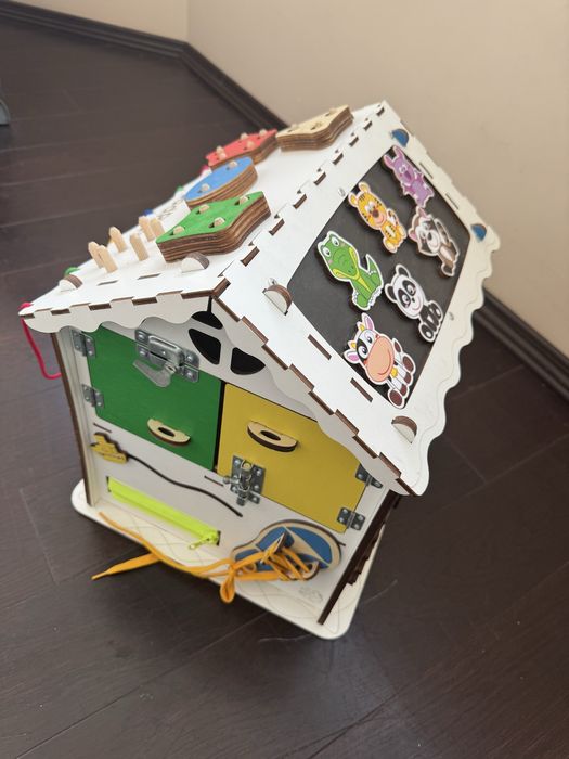 Бізіборд будиночок розвиваючий GoodPlay