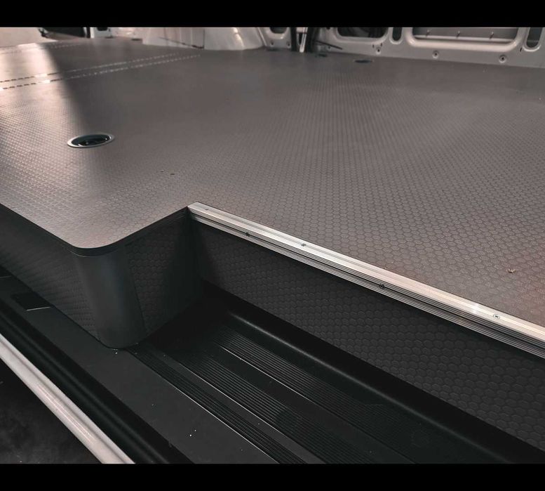 Podłoga antypoślizgowa Primastar L1 / siatka / brąz / 9 mm