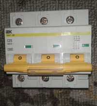 Автоматичний вимикач ВА 47-100  25 Ампер 3 фазний