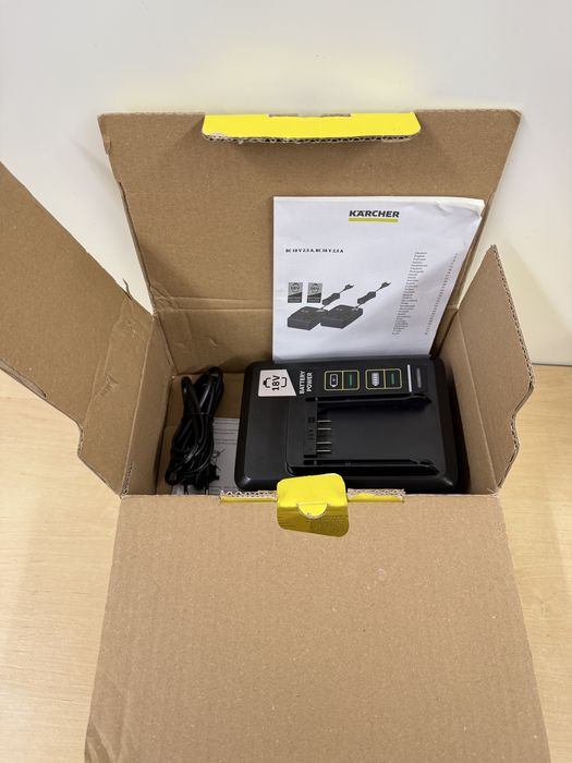 Szybka ładowarka karcher 18v 2,5 A Battery Power ,do odkurzacza i inne