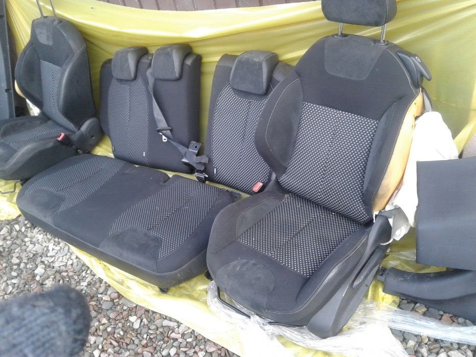 Citroen DS3 Komplet Foteli Boczków do Przeróbki Van Vana Pasy Komplet