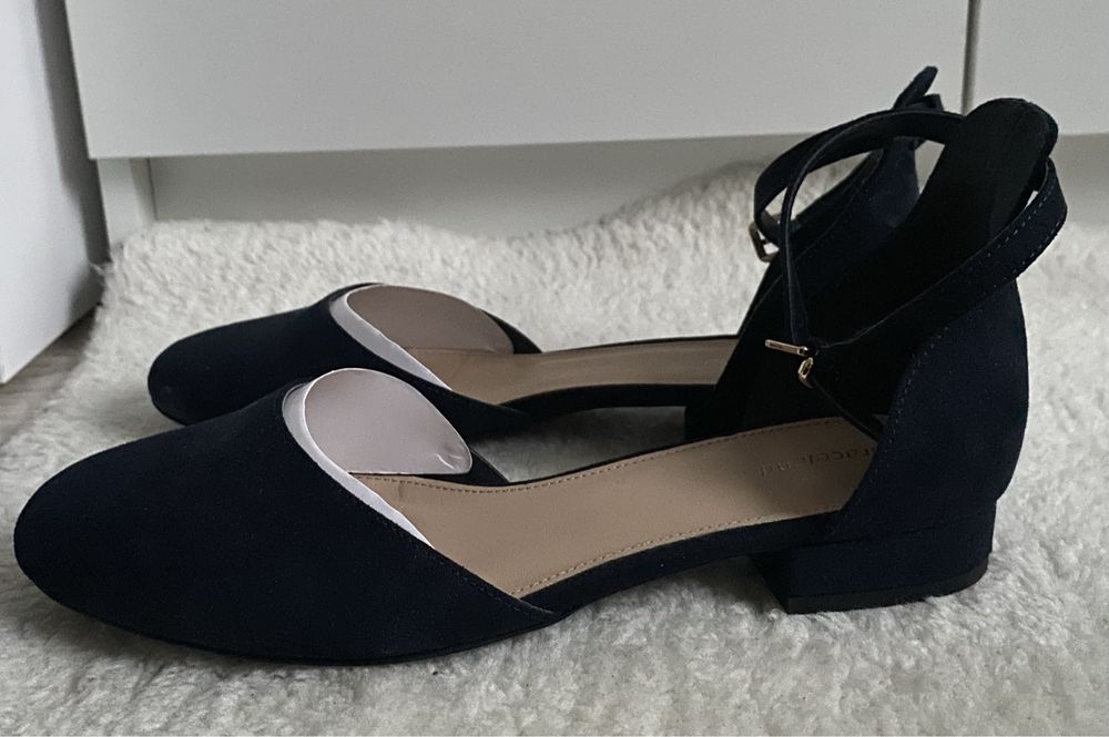 Granatowe damskie czółenka Graceland z zabudowanym przodem - stylowe!