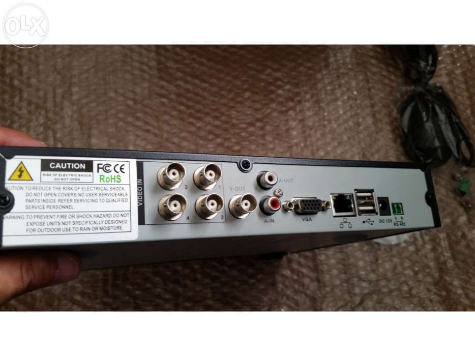 Gravador DVR de video vigilancia de 4 canais cameras com acesso á int