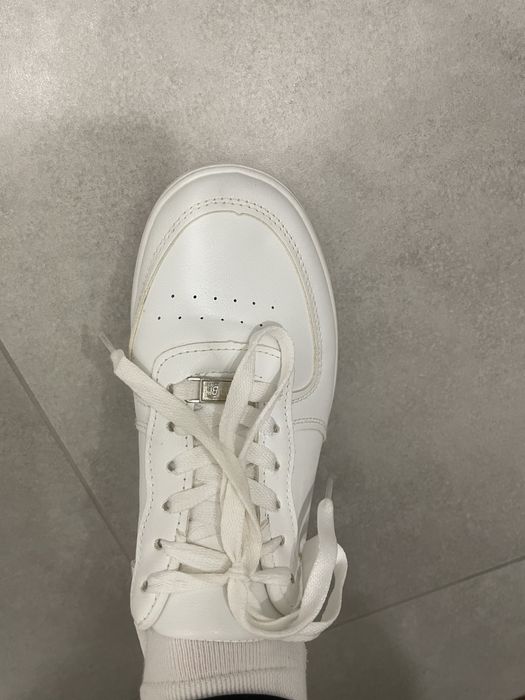 Кросівки жіночі майже нові