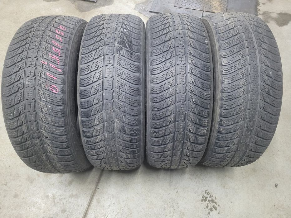 Opony zimowe 235/55/19