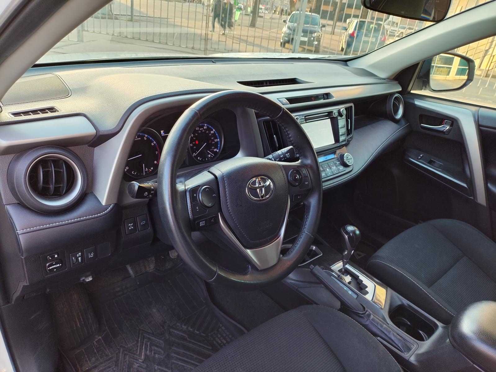 Продам Toyota RAV4 2018р. #42878