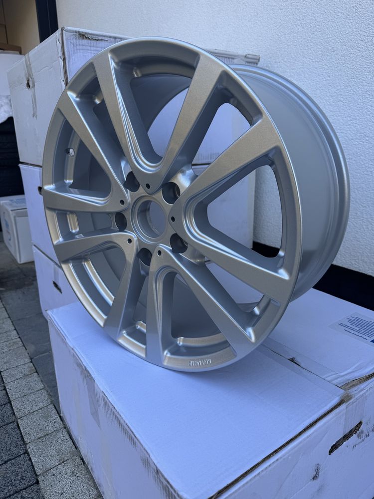 Cena za 4szt  Alufelgi 18x8,5J 5x130 ET55 Alurad Touareg Q7 Cayenne