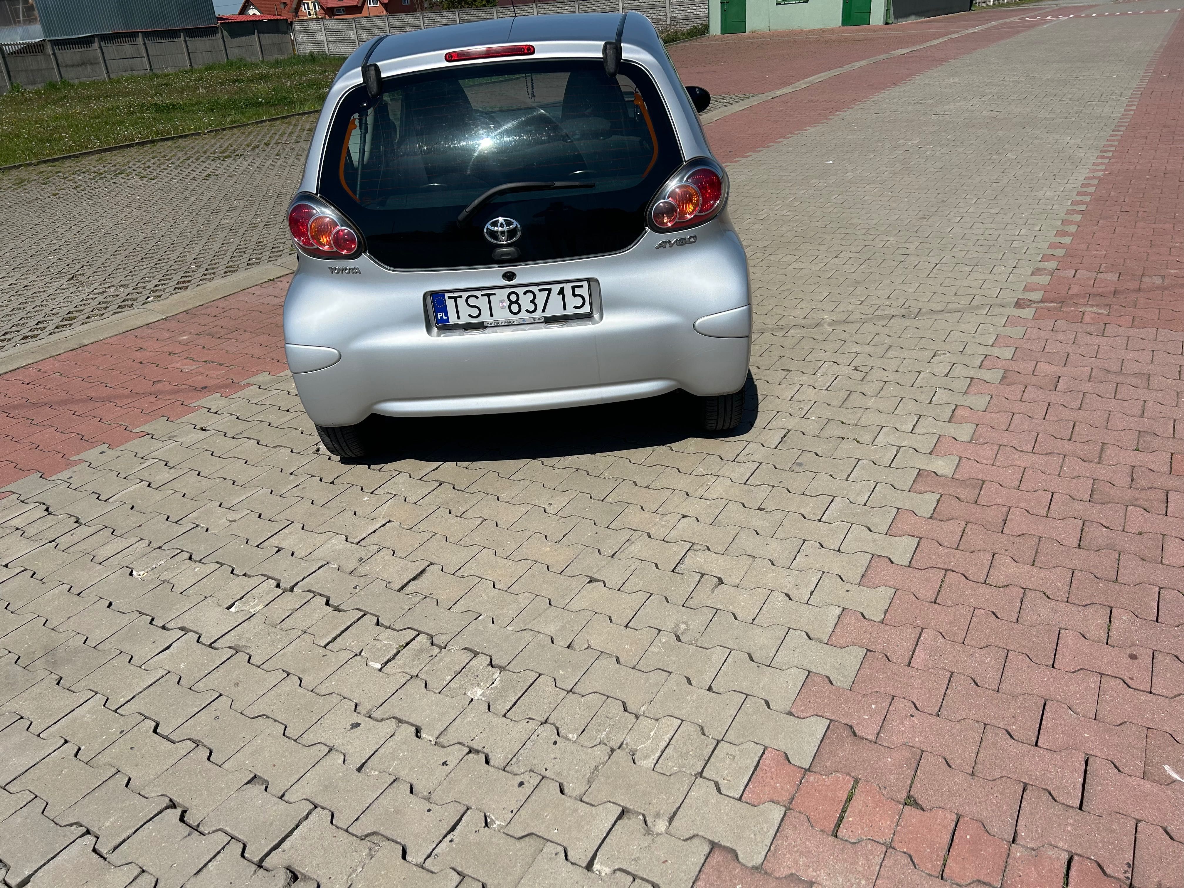 Toyota Aygo 1.0 2010 r 98 tyś przebiegu