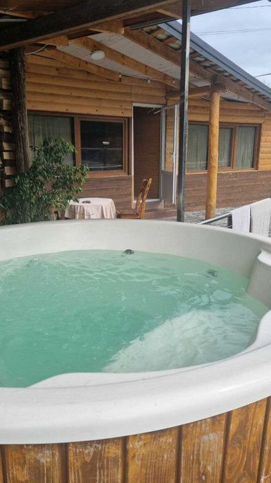 Будинок для двох та більше осіб, басейн з підігрівом! Чан, сауна.