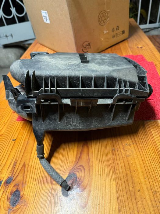 Корпус повітряного фільтру Citroën c4 1.6 blue hdi