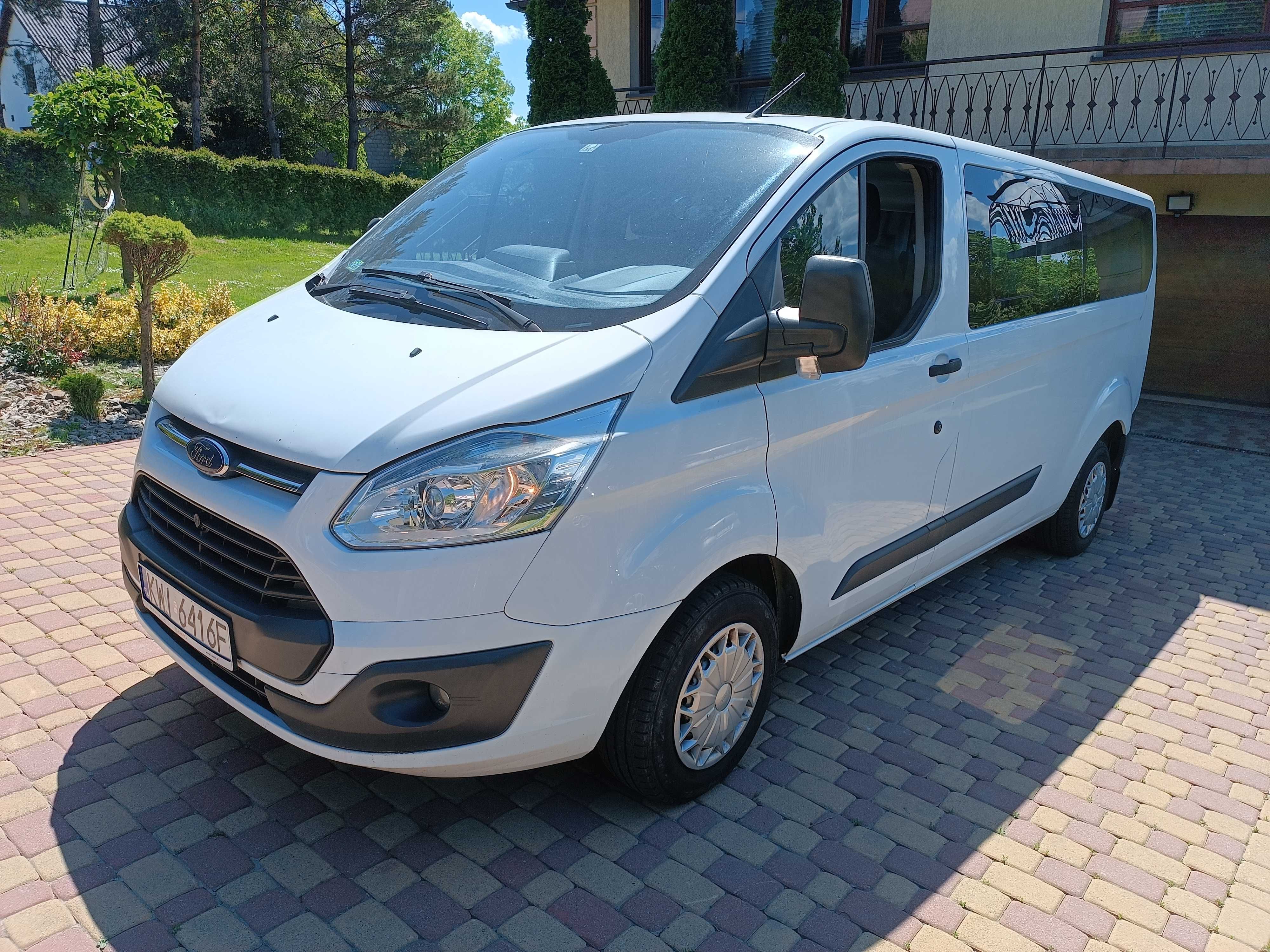 wynajem bus  9 cio osobowy vito bez limitu kilometrów