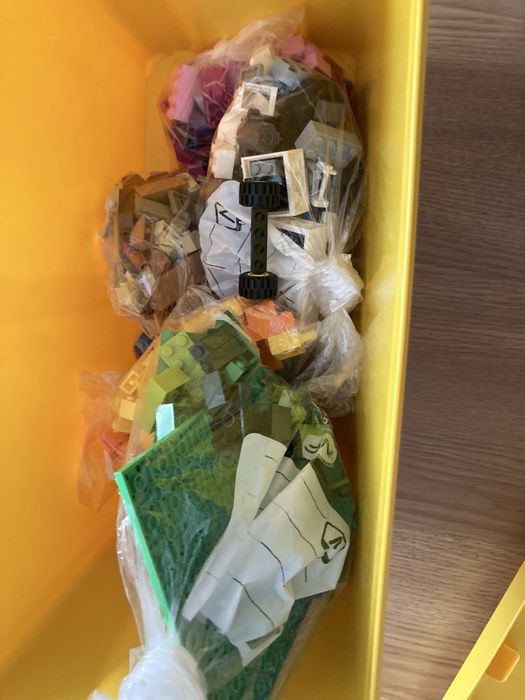 Caixa legos como novos todas as cores separadas