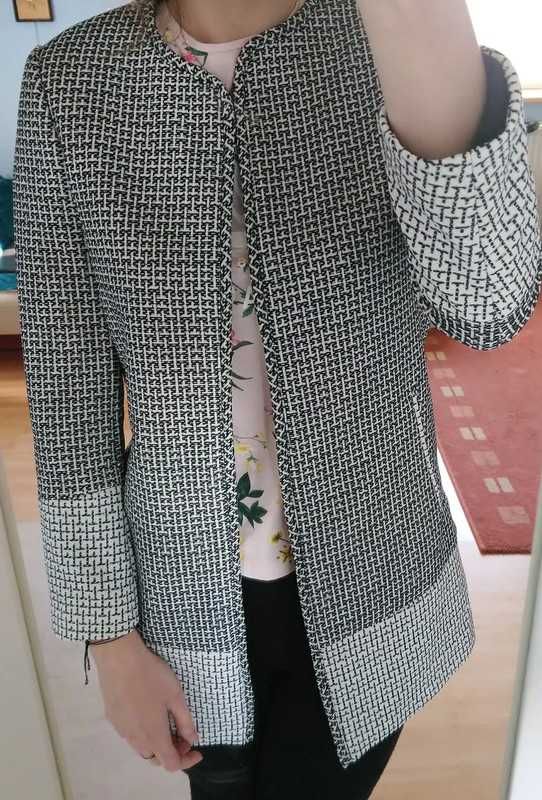 Czarno-biały płaszcz marynarka niezapinany z kieszeniami H&M S nowy