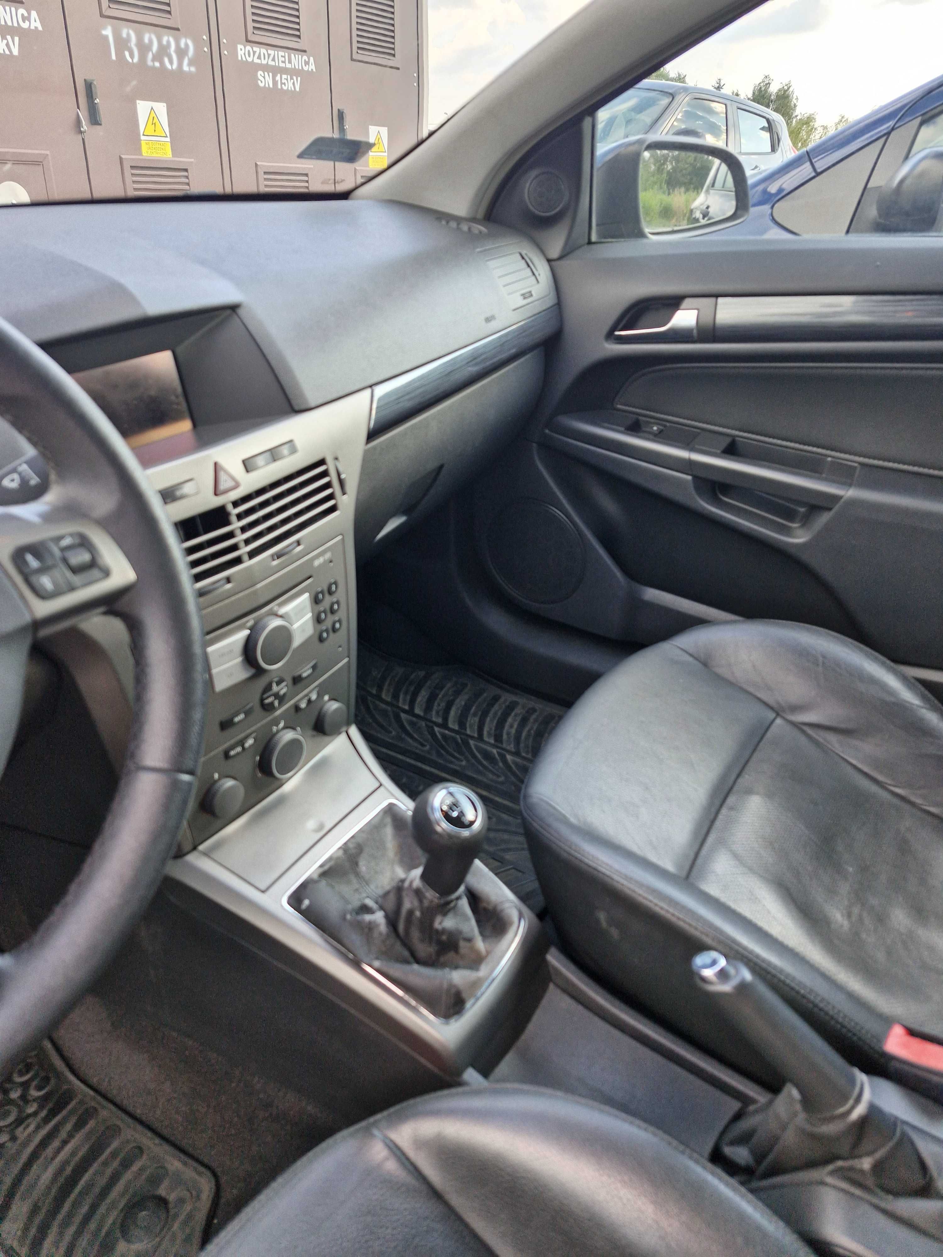 Opel Astra  H GTC