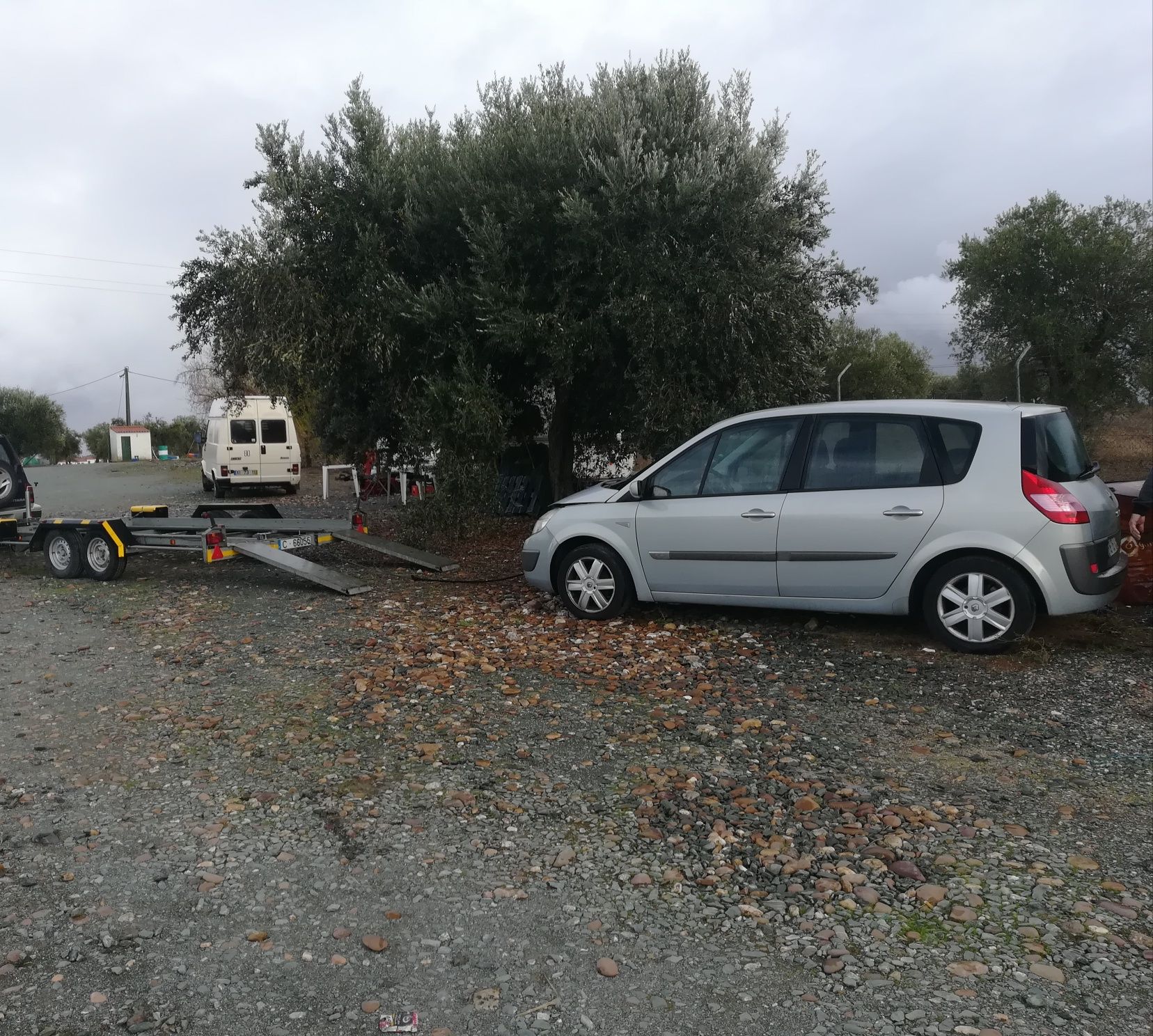 Serviço de Reboque Atrelado Carros Caravanas Auto tendas