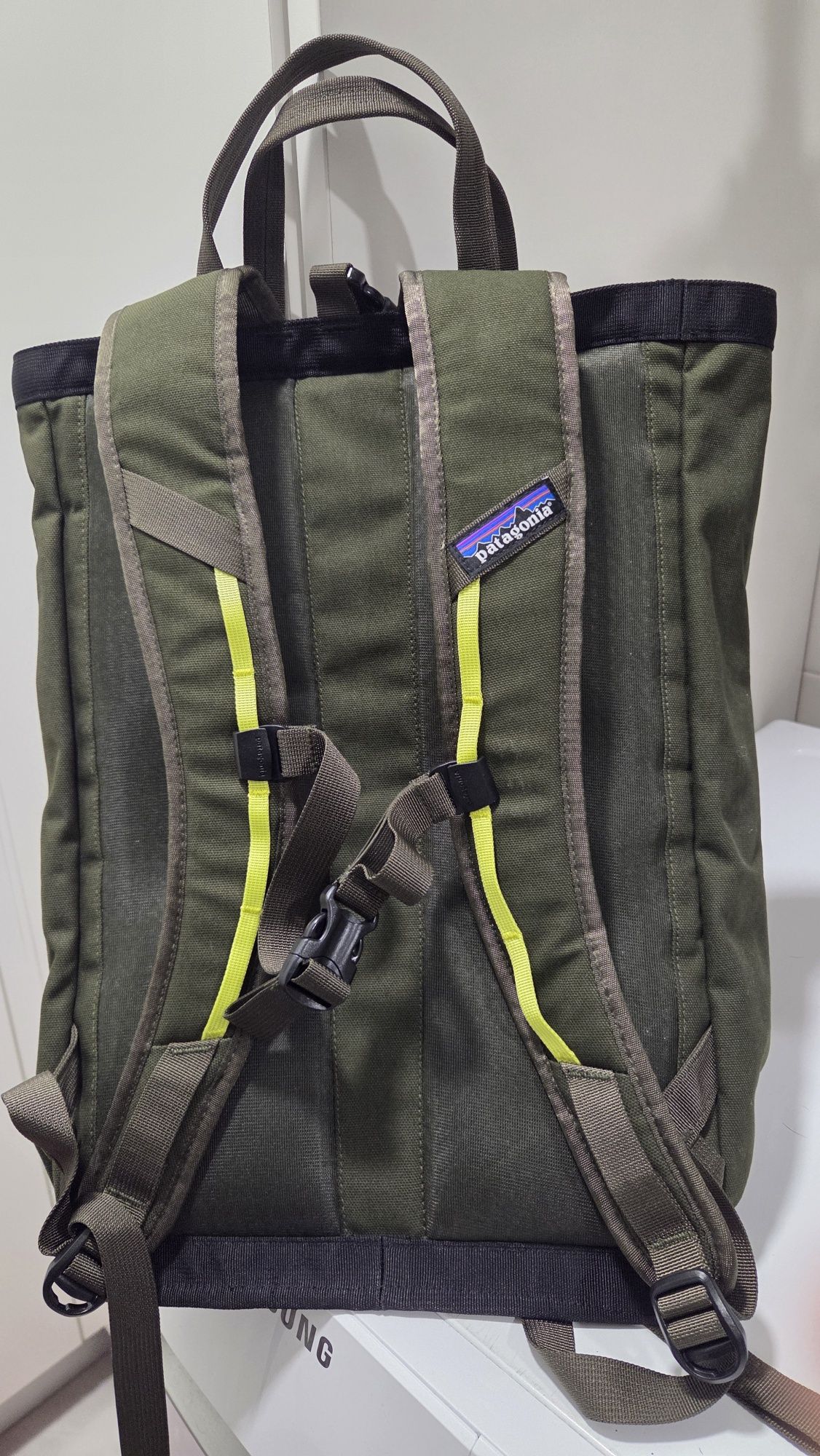 Mochila Patagonia Fieldsmith Linked 24L Green Unisex Backpack