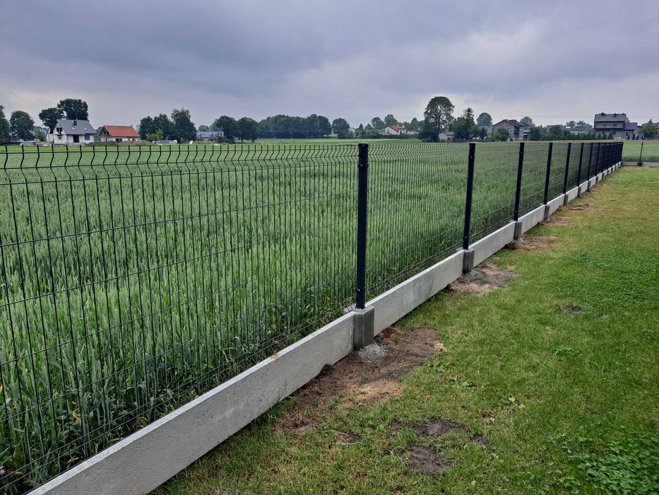 Ogrodzenie panelowe z montażem