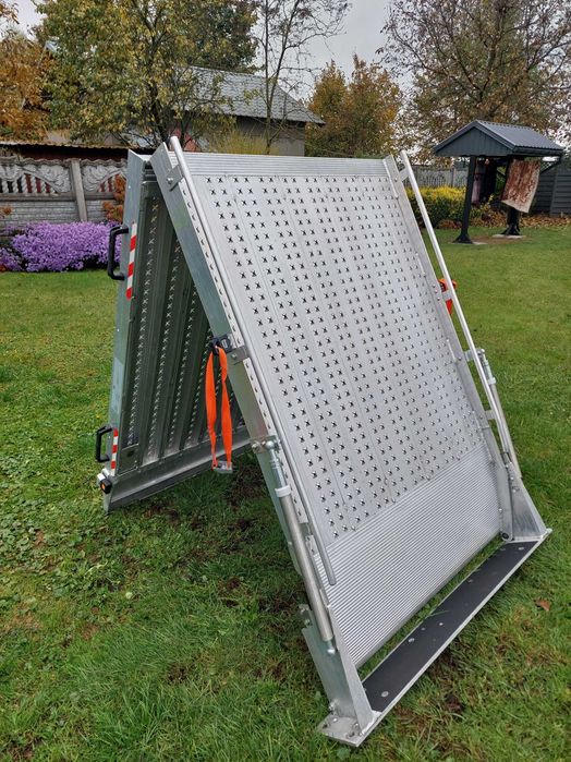 Rampa Załadowcza do busa 300x100x156 Nr 23