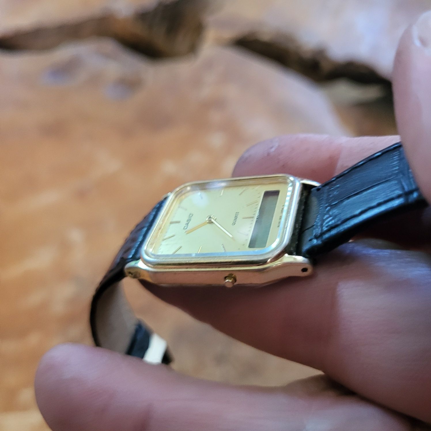 Zegarek CASIO quartz ⁸¹